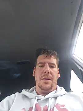 Titanhoott online show from November 29, 2025, 10:59 am