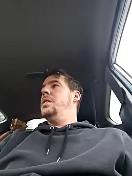 Titanhoott online show from December 31, 2024, 8:37 am