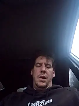 Titanhoott online show from January 14, 2026, 7:34 am