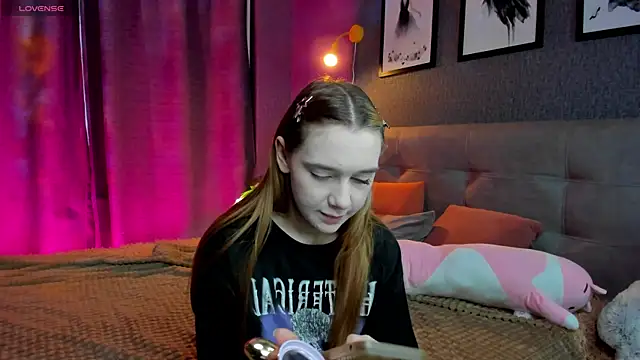 Lesi Moonie01 online show from November 20, 2025, 9:21 am