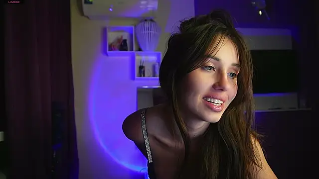 Snapshot of L1TWW chatting on October 9, 2025, 2:01 am L1TWW online show from October 9, 2025, 2:01 am