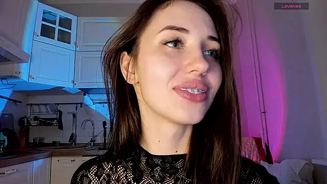 Snapshot of L1TWW chatting on February 18, 2025, 10:47 pm L1TWW online show from February 18, 2025, 10:47 pm