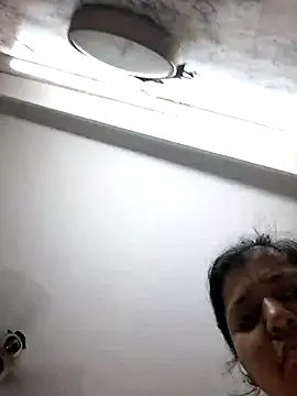 cutiecatty21 online show from June 25, 2026, 1:25 am