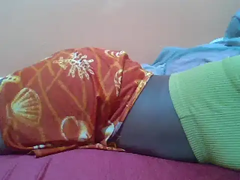 Moonfades online show from December 30, 2024, 6:16 pm