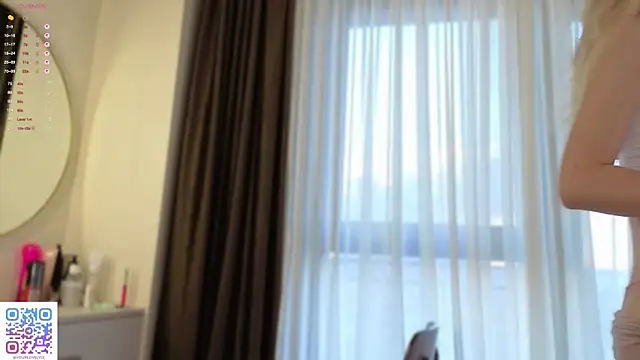 Snapshot of Sunshine_Diana chatting on October 15, 2025, 1:41 pm Sunshine Diana online show from October 15, 2025, 1:41 pm