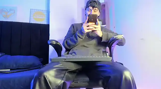 DemianPrince online show from January 15, 2025, 3:54 am