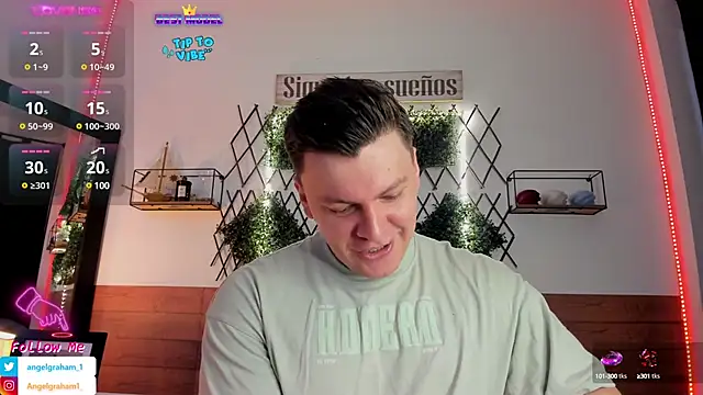 Snapshot of Angelgraham_1 chatting on March 10, 2025, 5:29 pm Angelgraham 1 online show from March 10, 2025, 5:29 pm