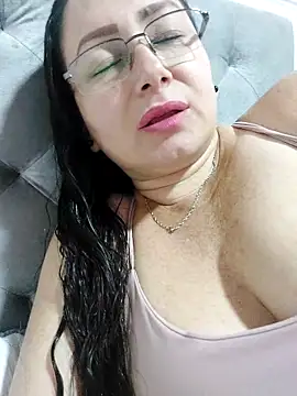 Snapshot of milly_sanchez chatting on May 10, 2026, 5:15 pm milly sanchez online show from May 10, 2026, 5:15 pm