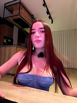 carolynnetrujillo online show from October 17, 2025, 1:20 am