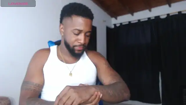 Snapshot of Drake_Nassir4 chatting on July 7, 2026, 4:48 am Drake Nassir4 online show from July 7, 2026, 4:48 am