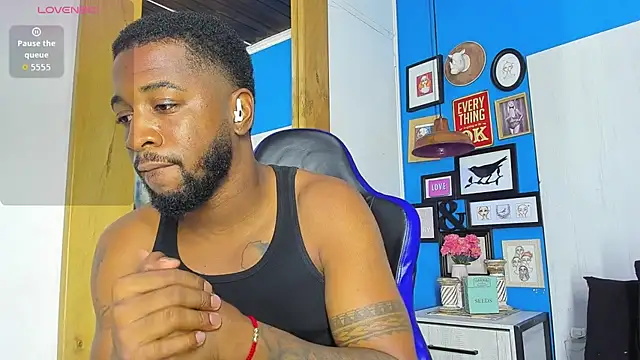 Drake Nassir4 online show from October 14, 2025, 9:04 pm