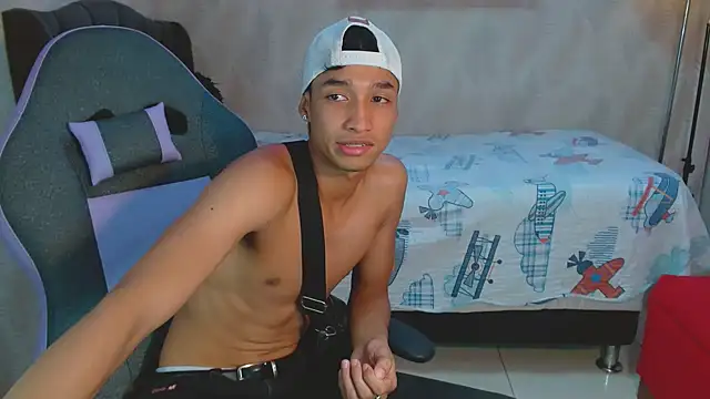 jose sexycumm online show from February 20, 2025, 9:31 pm