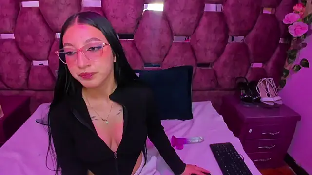 Katty Queen online show from April 9, 2026, 7:20 pm