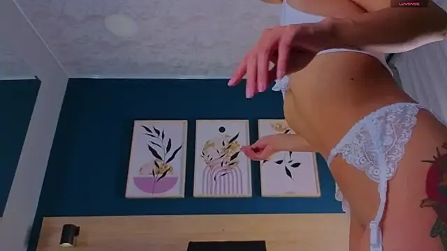 GabyPetit online show from September 18, 2025, 7:50 pm