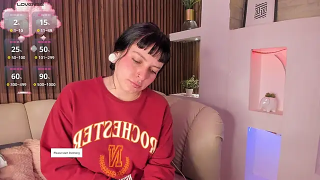 Lucy Smith2 online show from September 15, 2025, 7:36 pm