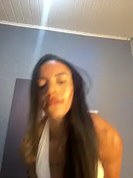 Elamesmamorena online show from June 4, 2026, 10:36 pm