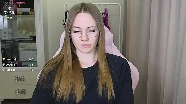 littlevildevil online show from February 24, 2025, 2:15 pm