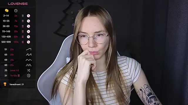 littlevildevil online show from December 21, 2025, 10:06 am