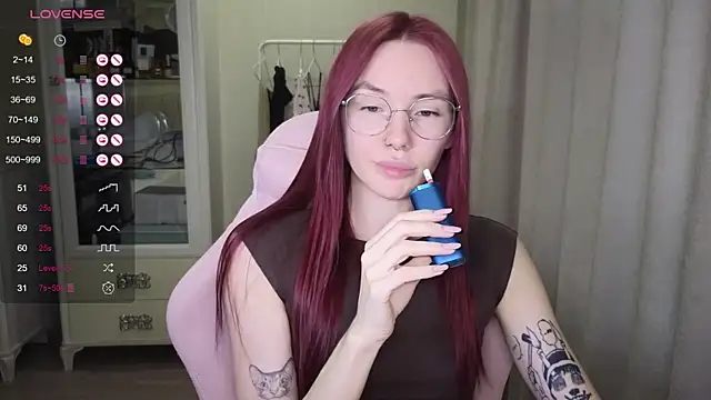 littlevildevil online show from September 16, 2025, 11:11 am