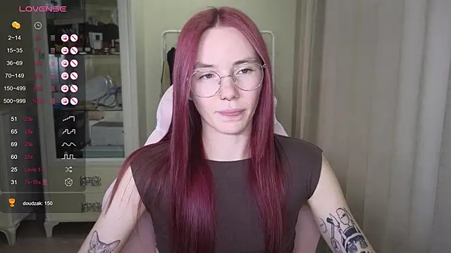 littlevildevil online show from September 19, 2025, 11:03 am