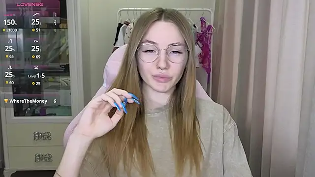 littlevildevil online show from February 22, 2025, 10:18 am