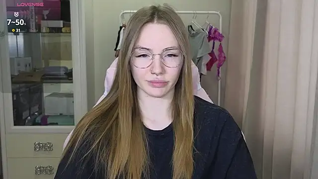 littlevildevil online show from March 2, 2025, 9:10 am