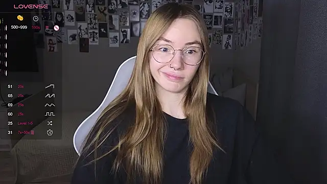 littlevildevil online show from March 28, 2026, 10:38 am