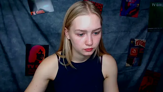 MademoiselleCl online show from September 26, 2025, 6:31 am