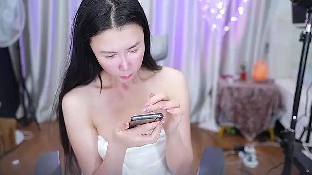 nono babyy online show from February 14, 2026, 2:01 am