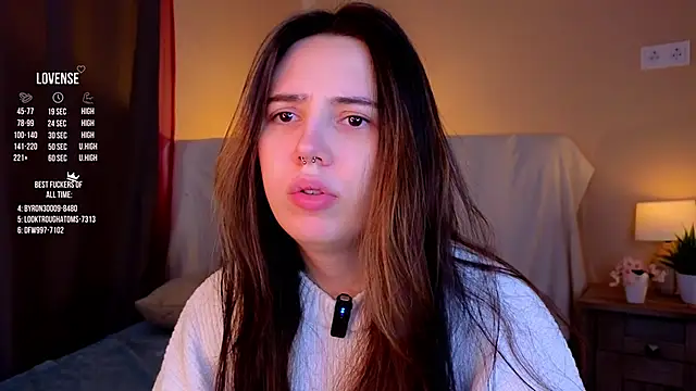 GillianDowdey online show from October 12, 2025, 2:57 am