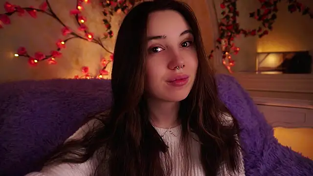 GillianDowdey online show from December 5, 2025, 3:05 am