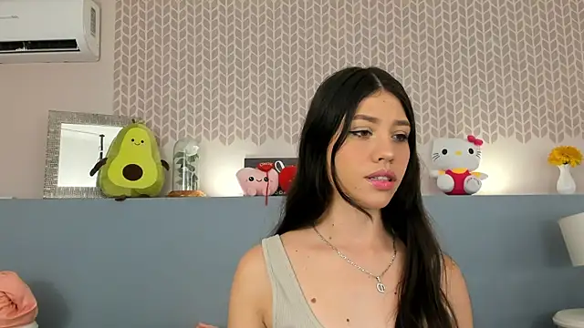 Snapshot of CheryelFox chatting on May 20, 2026, 11:46 pm CheryelFox online show from May 20, 2026, 11:46 pm