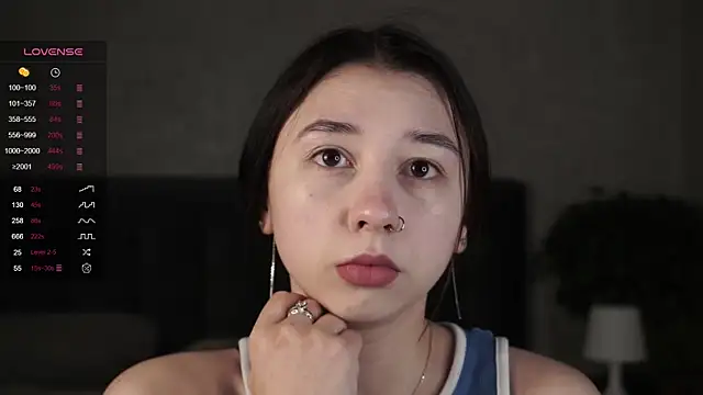 Snapshot of AislyEmbury chatting on March 5, 2025, 7:38 pm AislyEmbury online show from March 5, 2025, 7:38 pm