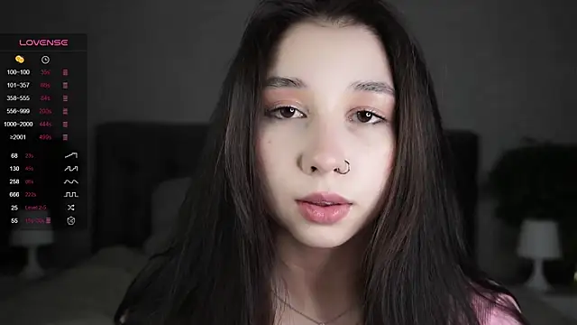 Snapshot of AislyEmbury chatting on March 7, 2025, 5:38 pm AislyEmbury online show from March 7, 2025, 5:38 pm