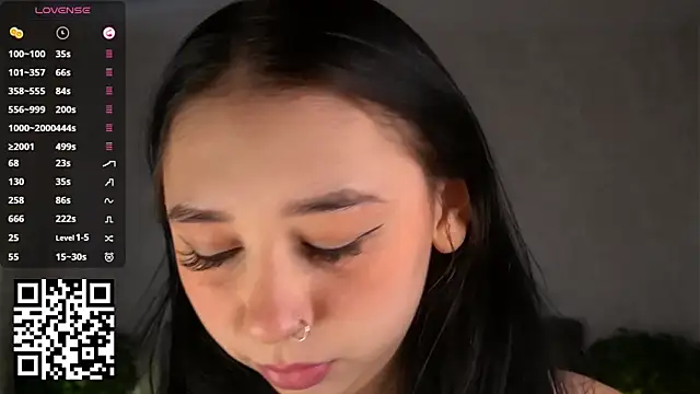 Snapshot of AislyEmbury chatting on November 12, 2025, 5:11 am AislyEmbury online show from November 12, 2025, 5:11 am