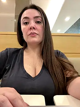 Sophie Eaton online show from October 6, 2025, 8:20 pm