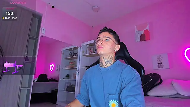 Ian Castillo  online show from September 11, 2025, 11:21 am