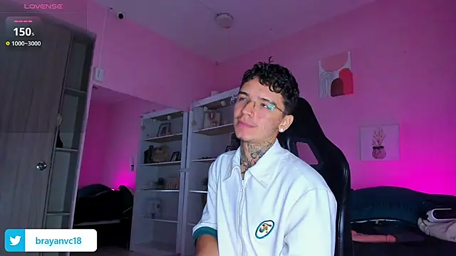 Ian Castillo  online show from October 8, 2025, 11:12 am