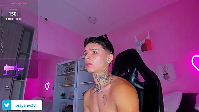 Ian Castillo  online show from September 23, 2025, 11:17 am