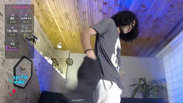 Aaron Jassell1 online show from February 22, 2025, 2:52 pm