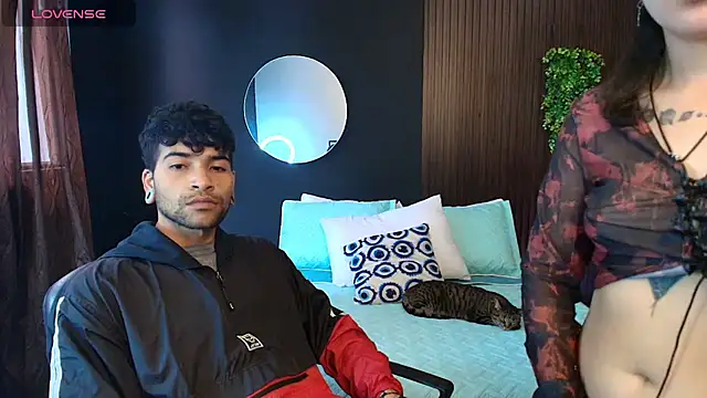 Aaron Jassell1 online show from November 7, 2025, 5:06 pm