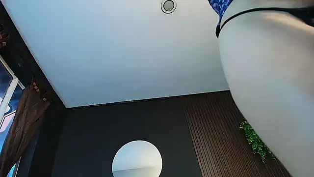 Aaron Jassell1 online show from October 4, 2025, 10:33 pm