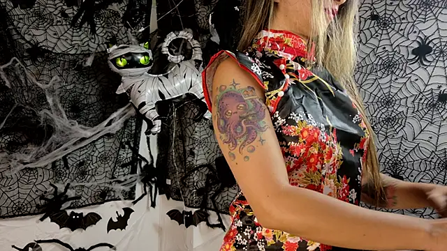 julietta   jackson online show from October 18, 2025, 4:53 pm