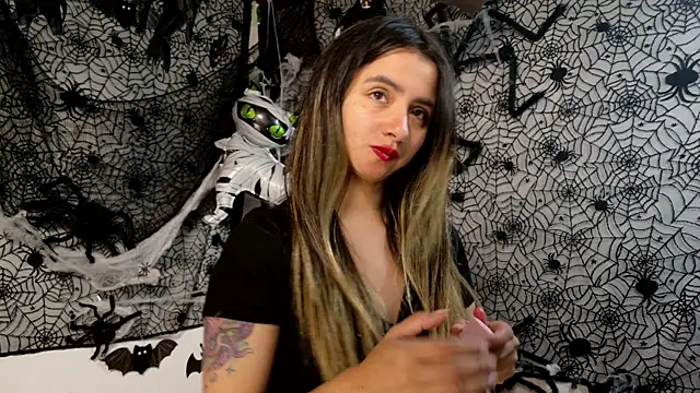 julietta   jackson online show from October 10, 2025, 8:42 pm