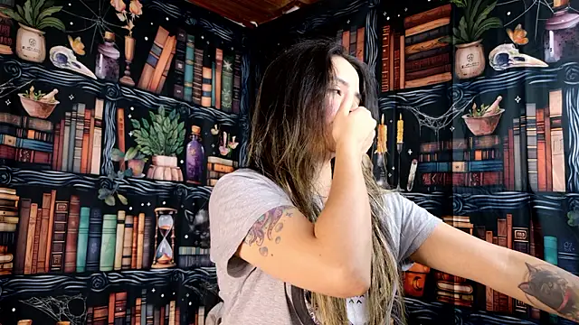 julietta   jackson online show from February 27, 2026, 8:19 pm