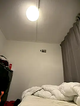 wolfwhite95 online show from November 14, 2025, 11:52 pm