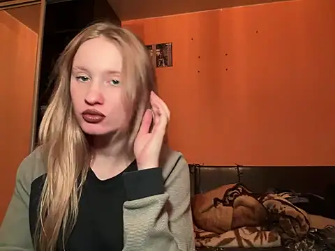 Snapshot of saint_cat25 chatting on March 9, 2025, 9:46 pm saint cat25 online show from March 9, 2025, 9:46 pm