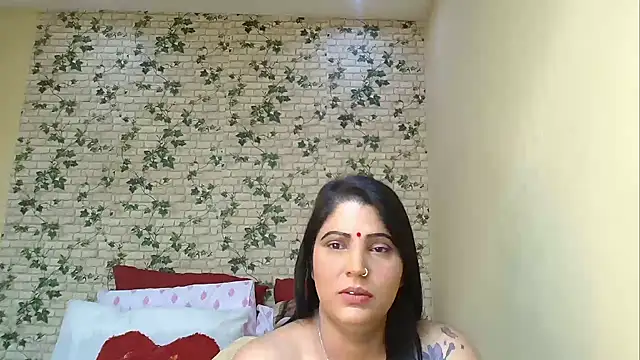 Snapshot of XIndianintimacy chatting on June 7, 2026, 6:02 pm XIndianintimacy online show from June 7, 2026, 6:02 pm