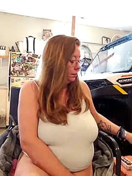 MsShelby40 online show from October 10, 2025, 2:29 pm