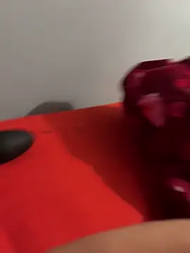 Snapshot of enzomlt chatting on December 22, 2025, 2:01 am enzomlt online show from December 22, 2025, 2:01 am